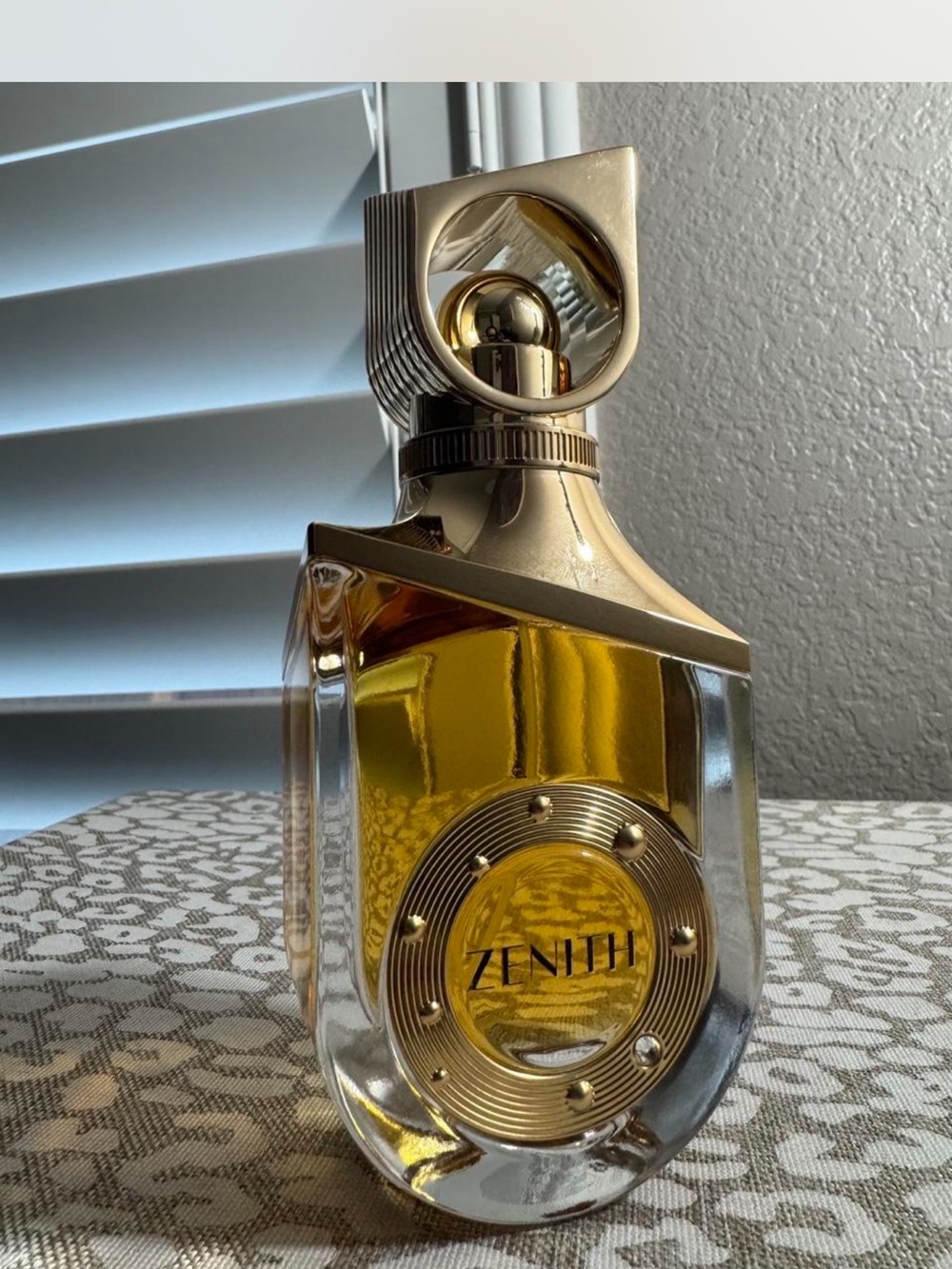 Zenith Riffs perfume - Picture 2 of 4